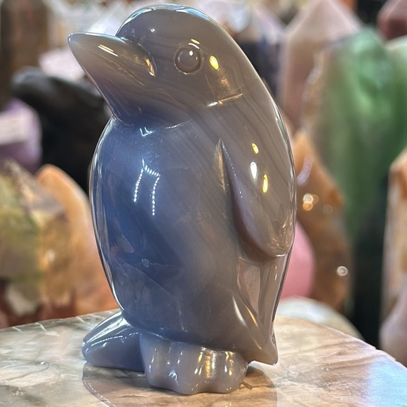 Agate Crystal Penguin Carving! - Picture 8 of 11